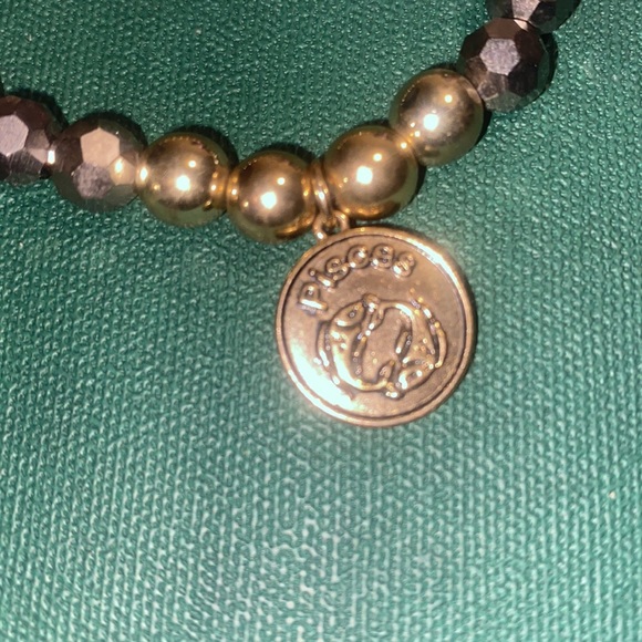 Avon celestial Pisces bracelet - Picture 3 of 6